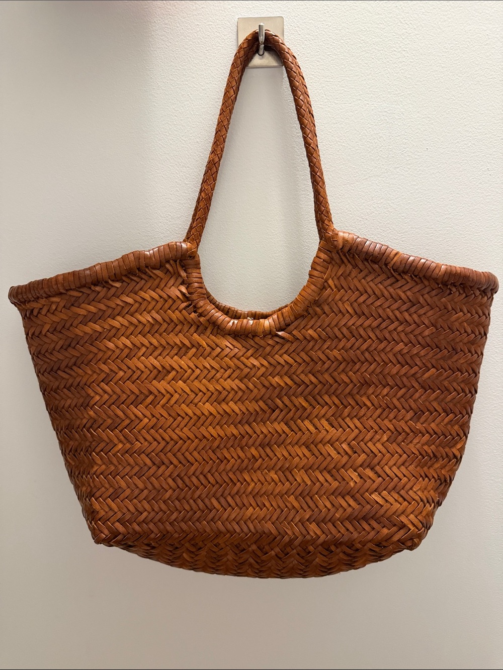 Dragon Diffusion Nantucket large woven-leather basket - Tan